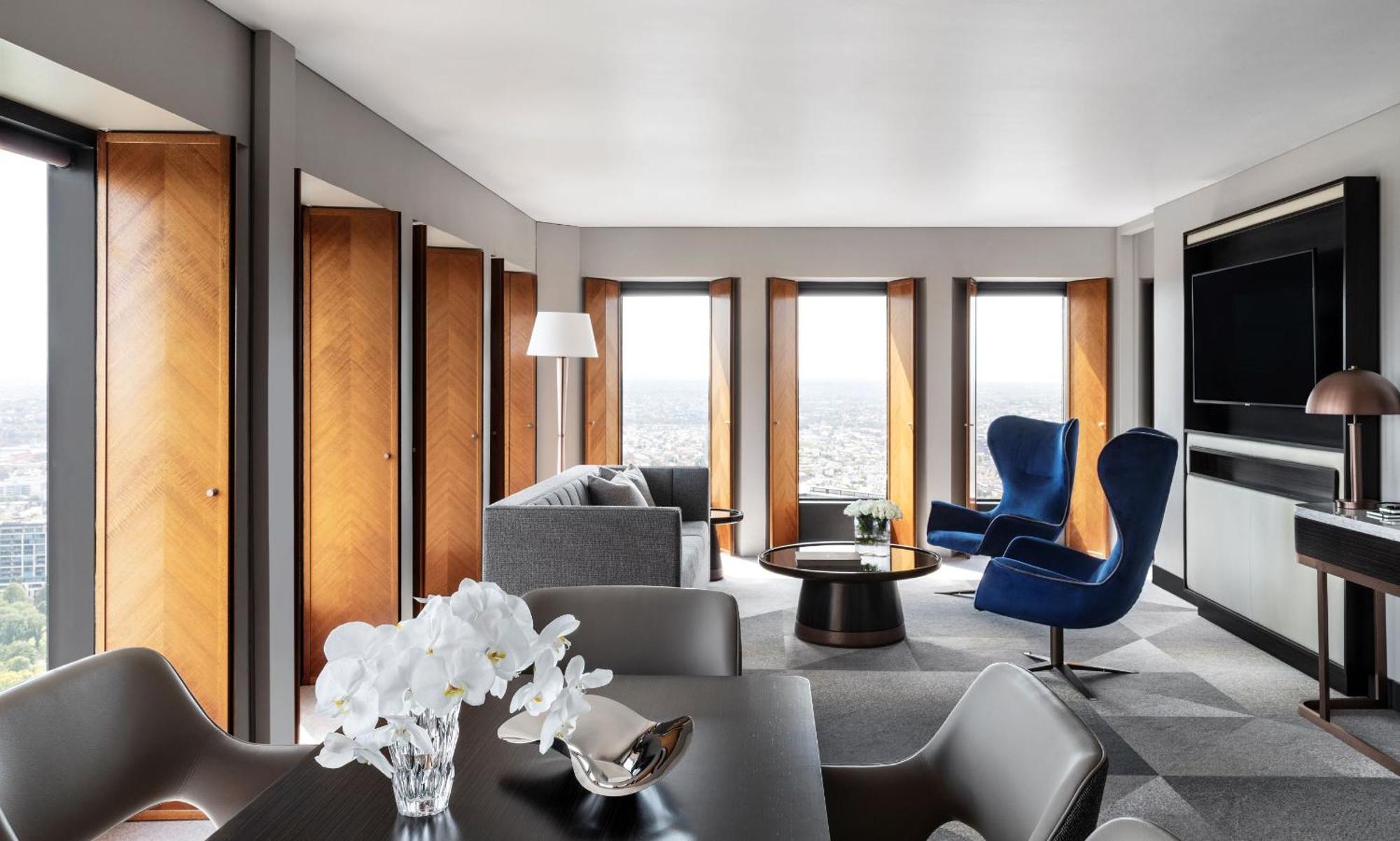 Готель Sofitel Melbourne On Collins Екстер'єр фото The living room of a suite at the Mandarin Oriental, Munich