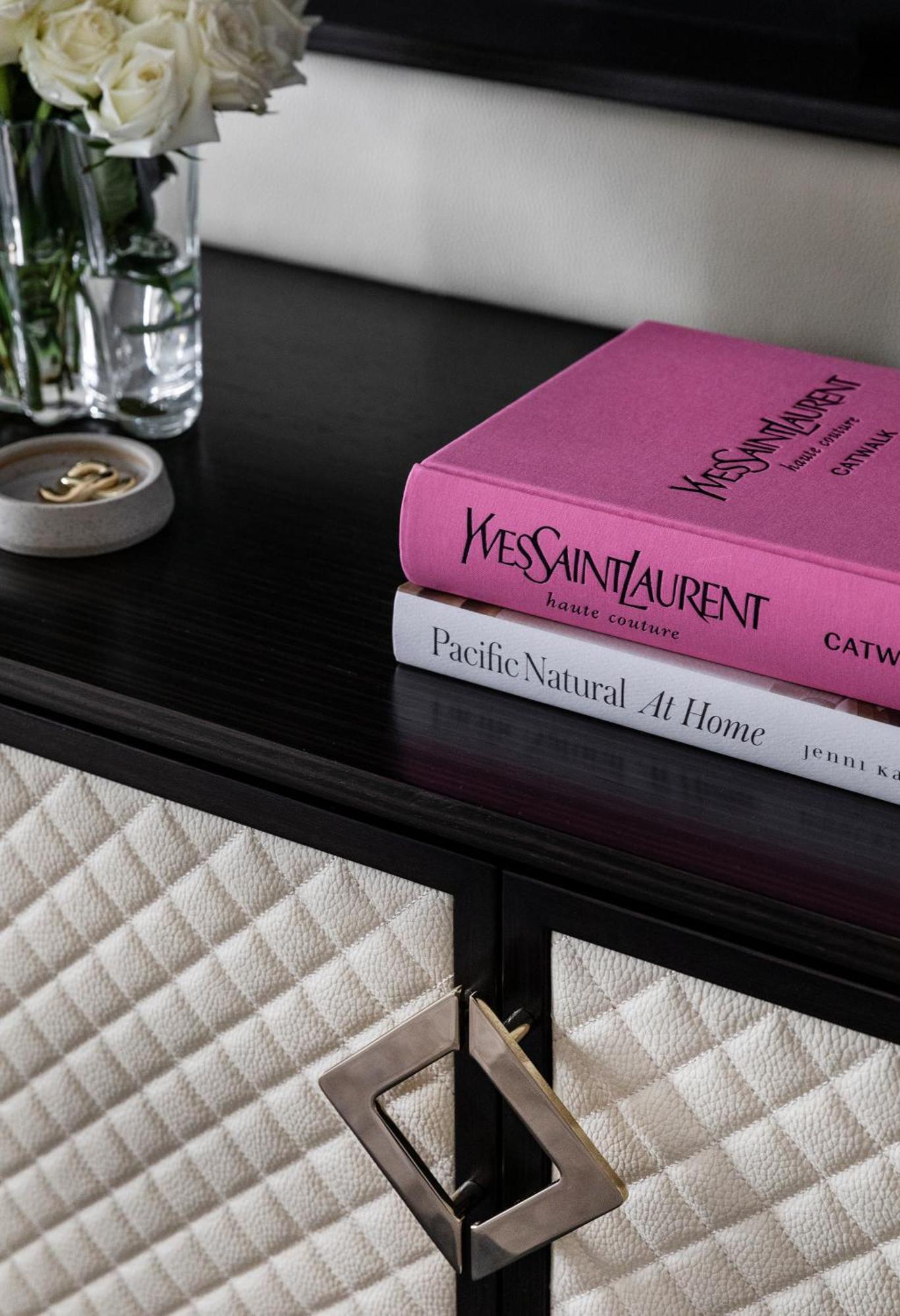 Готель Sofitel Melbourne On Collins Екстер'єр фото Yves Saint Laurent